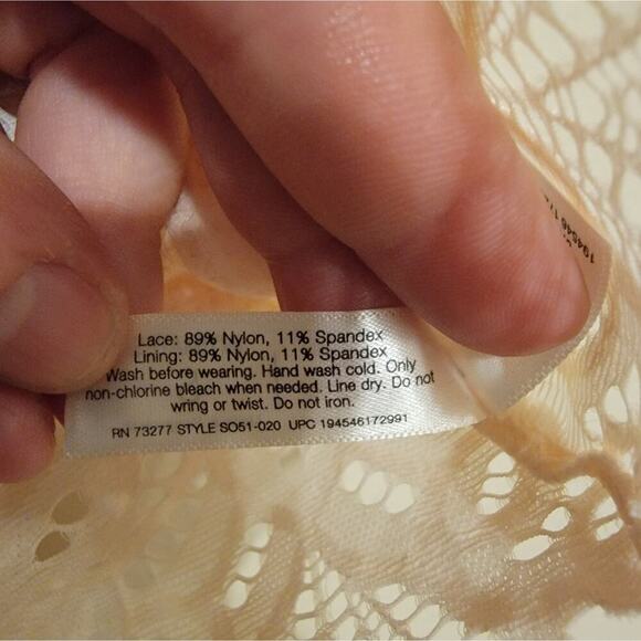 Juniors Small So Lace Bralette - Picture 2 of 9